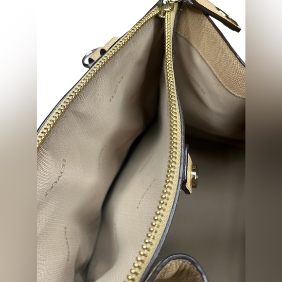 COACH Crosby Linud Beige Crossgrain leather Carryall Crossbody Bag!🔥 - Picture 7 of 10